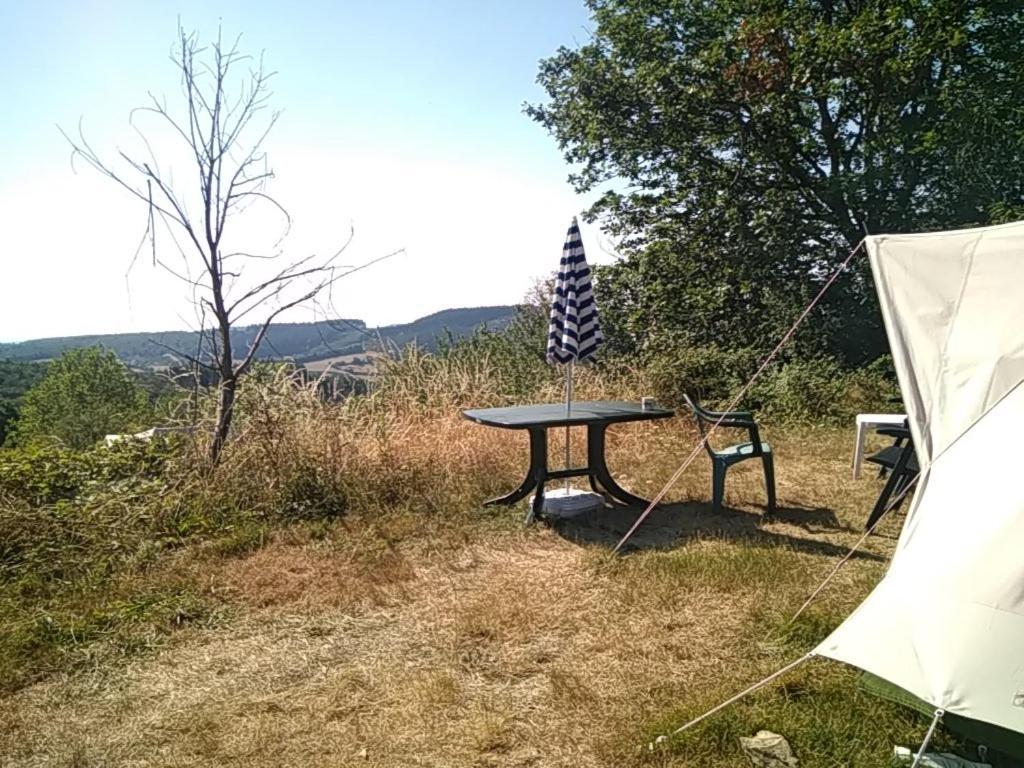 Camping La Foret Du Morvan Larochemillay エクステリア 写真